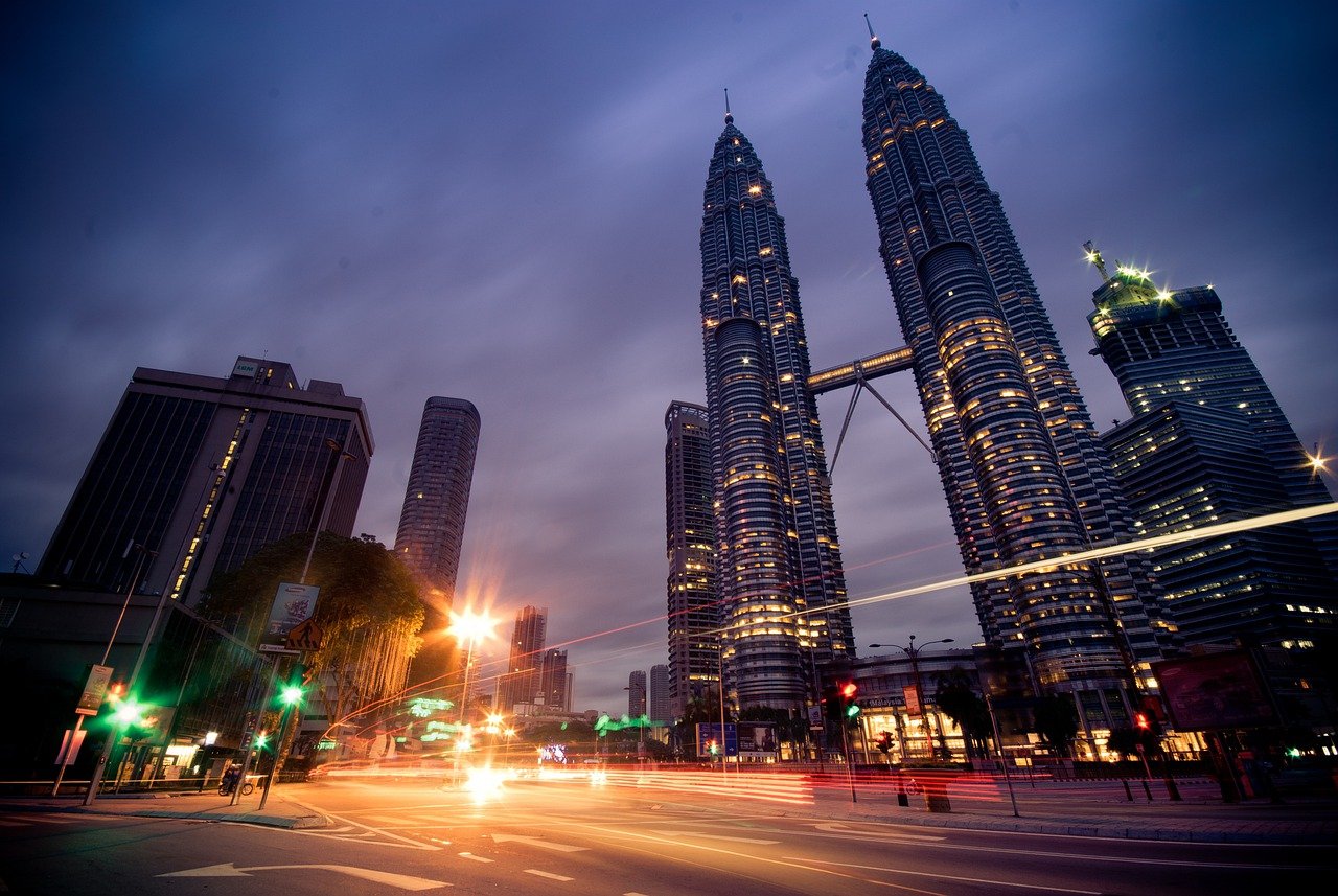 kuala lumpur petronas twin towers 170985