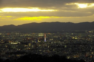 Kyoto City Dusk Cityscape Japan - docyade78 / Pixabay