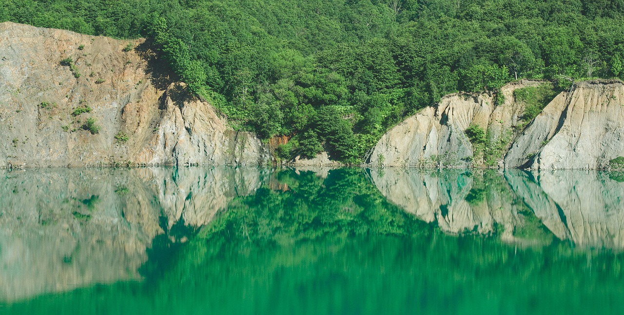 Lake Nature Outdoors Travel  - assoxxx90 / Pixabay