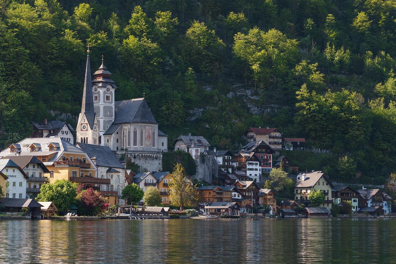 Lake Town Buildings Village  - werdepate / Pixabay