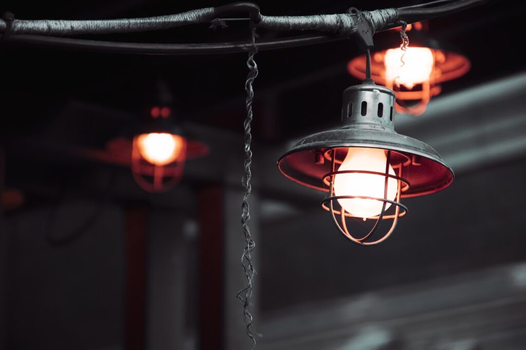 Lamp Bulb Light Energy Glow  - AJS1 / Pixabay