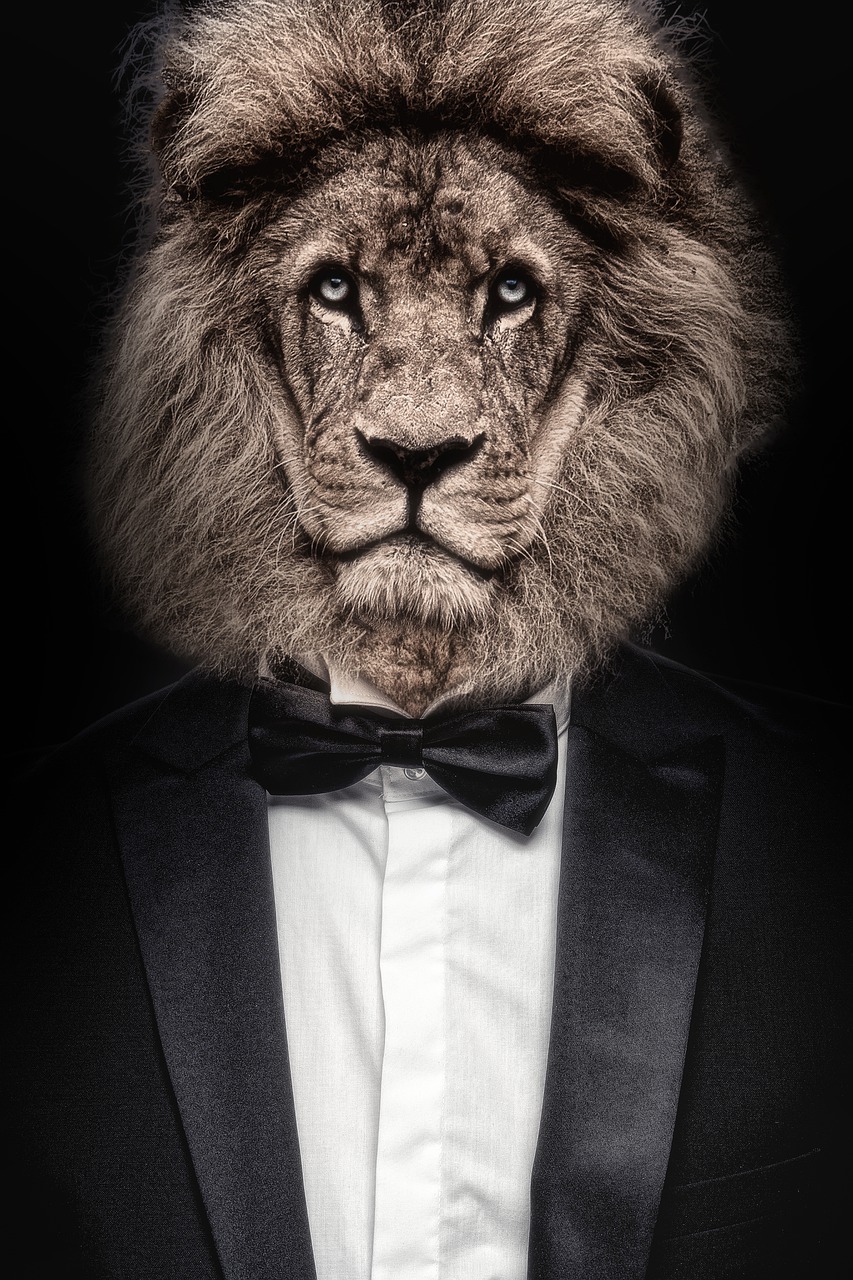 Lion Man Businessman Portrait Suit - Sammy-Williams / Pixabay