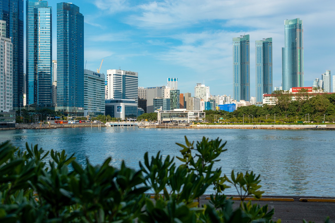 Lkae Buildings Urban Modern Coast  - AKuptsova / Pixabay