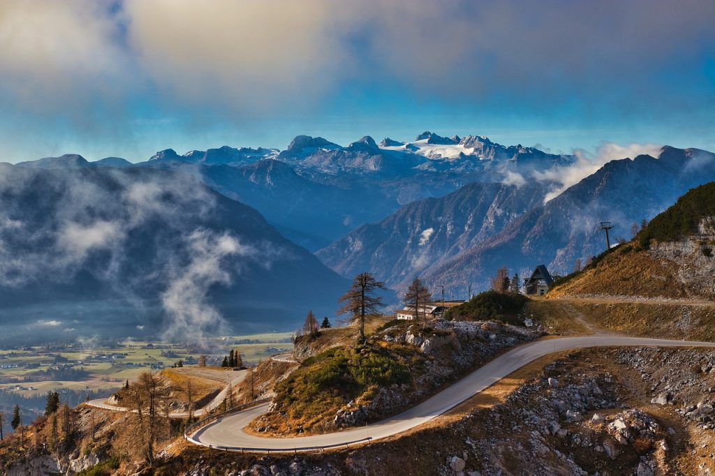 Loser Panorama Road Dachstein  - MarioEppinger / Pixabay