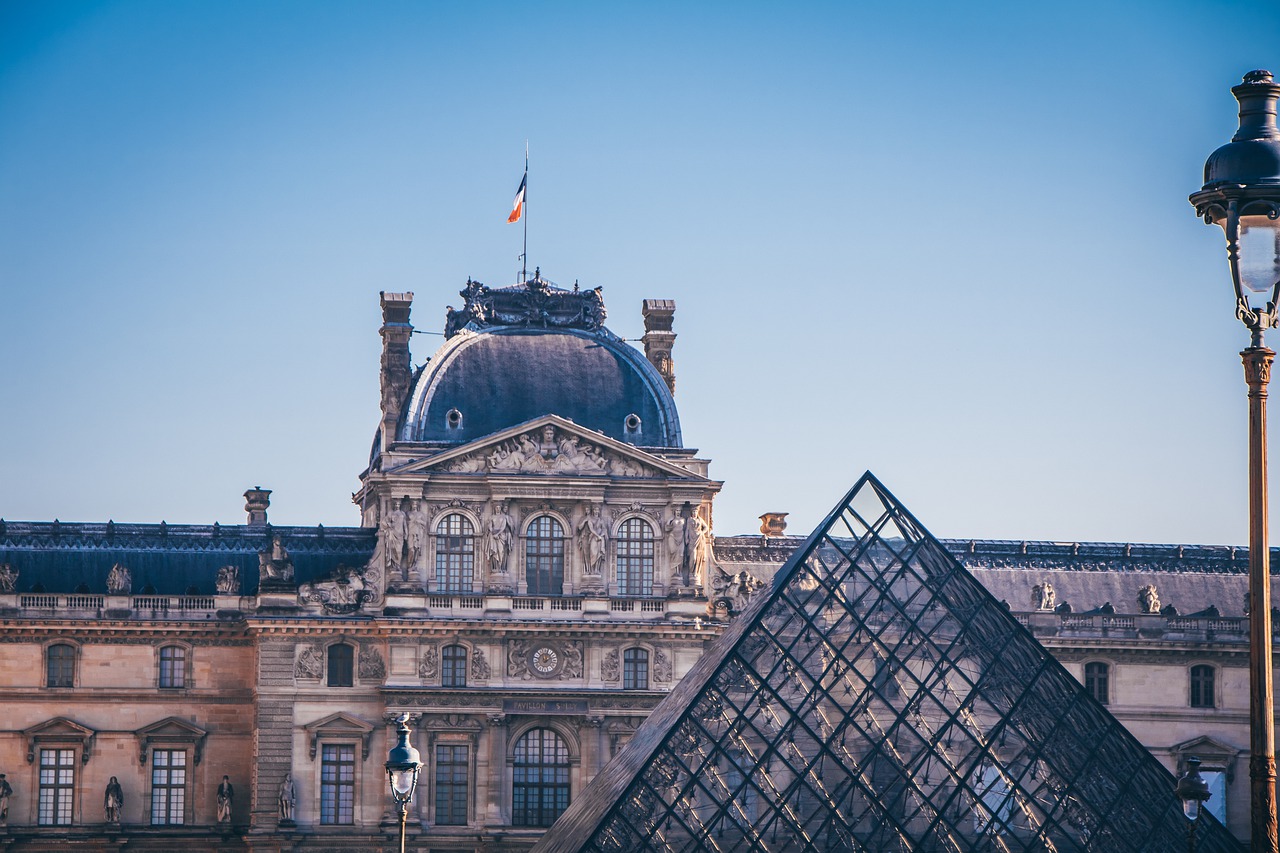 Louvre Paris Landmark Architecture  - Florian_Lfbv / Pixabay