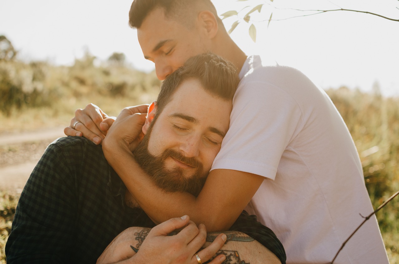 lovers lgbt meadow portrait 7258617