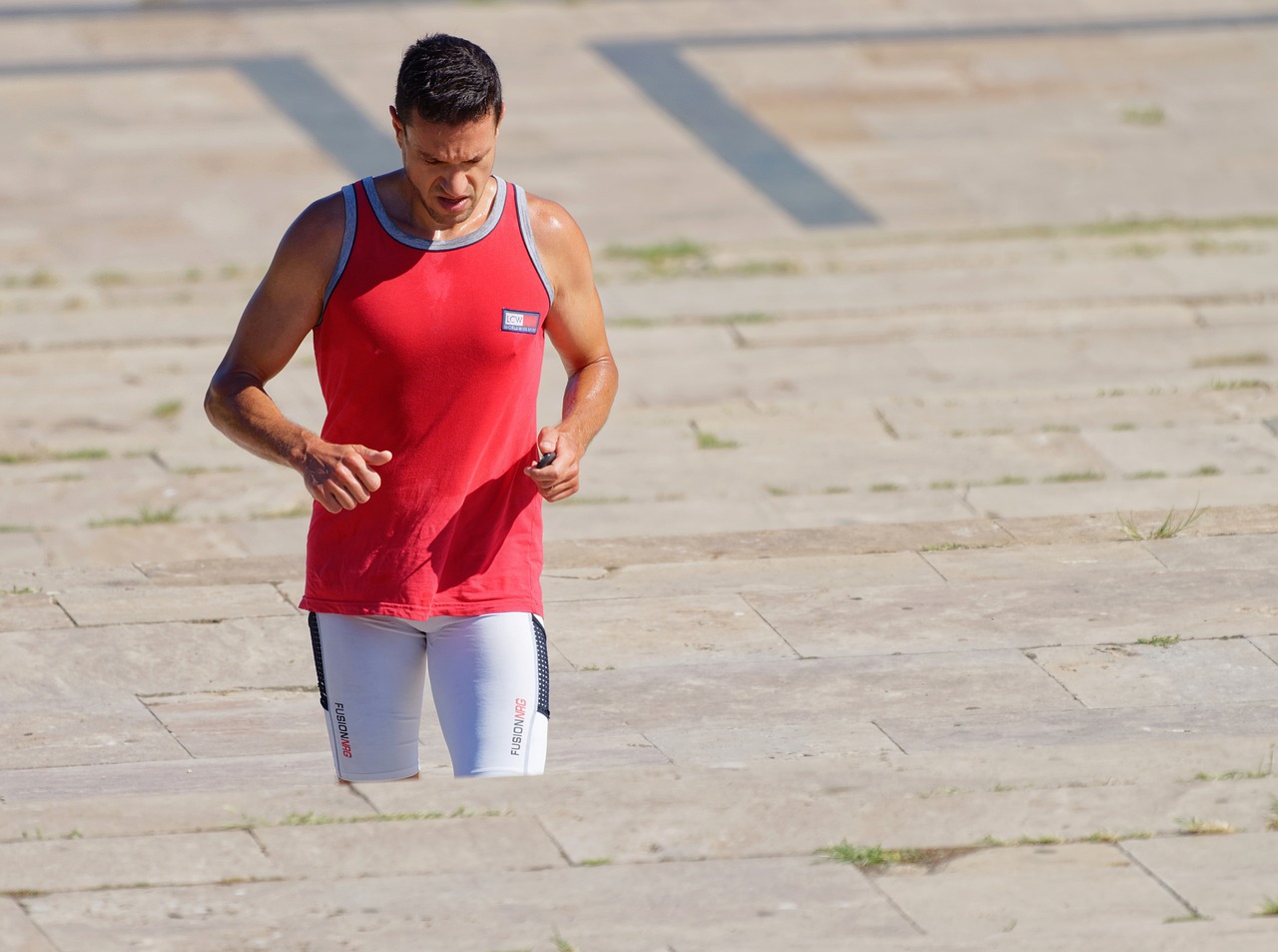 Man Athlete Training Running Young  - icsilviu / Pixabay