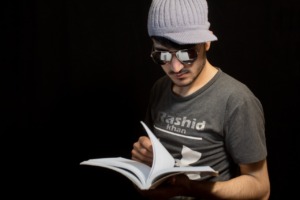 Man Book Reading Study Beanie  - rashidkh421 / Pixabay