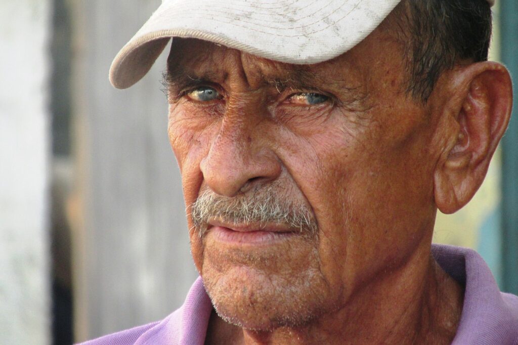 Man Elderly Portrait Old Aged  - linoalarcon / Pixabay