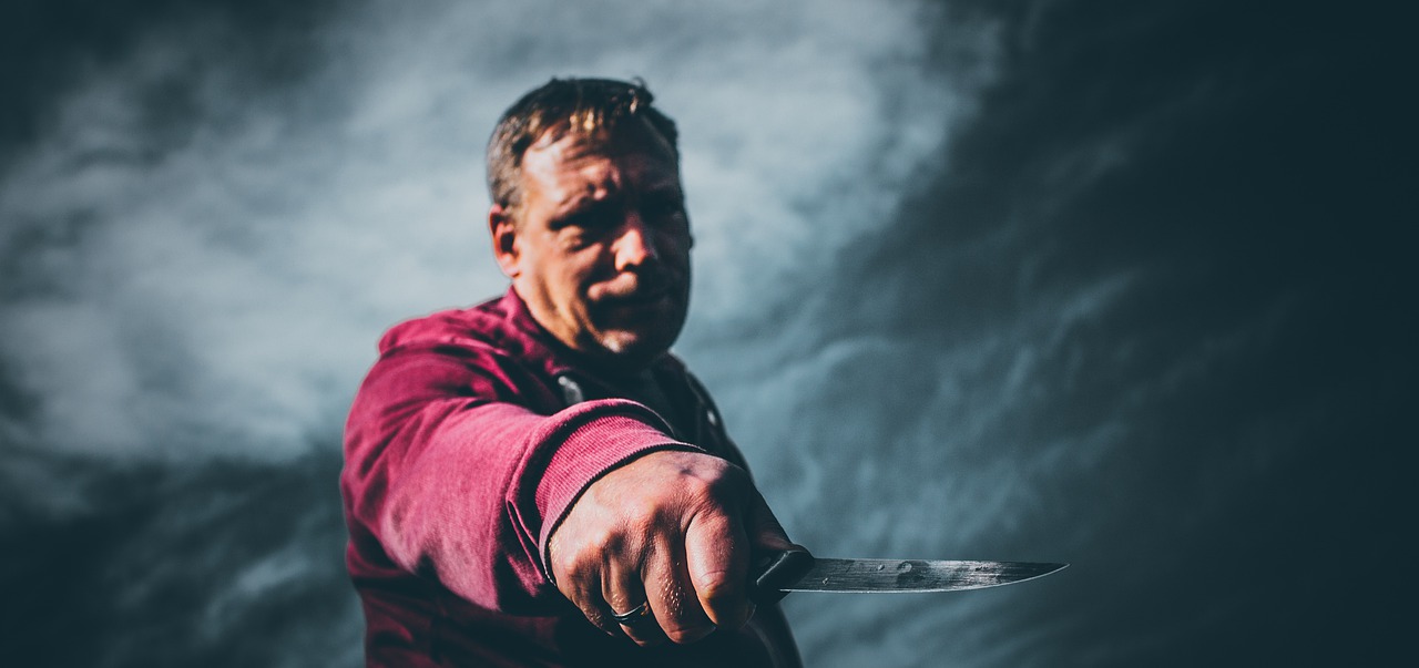 Man Knife Weapon Attack Hand  - sick-street-photography / Pixabay