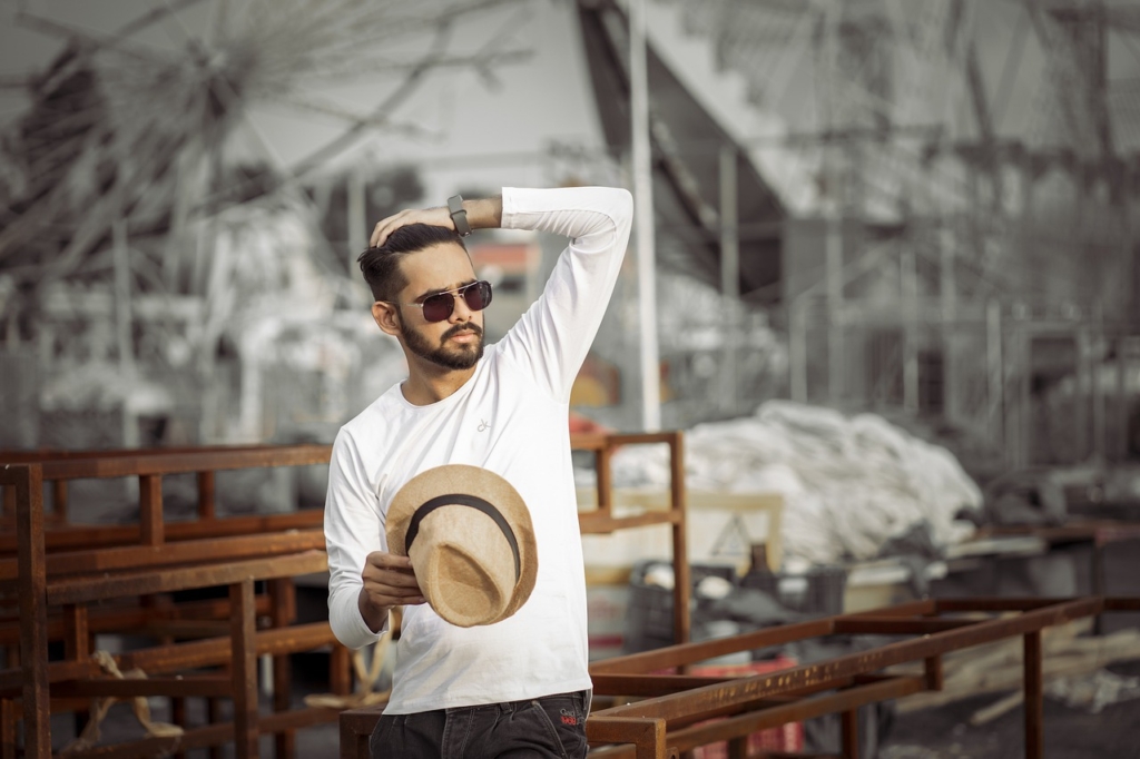 Man Model Pose Sunglasses Hat  - raghavbhadoriya / Pixabay