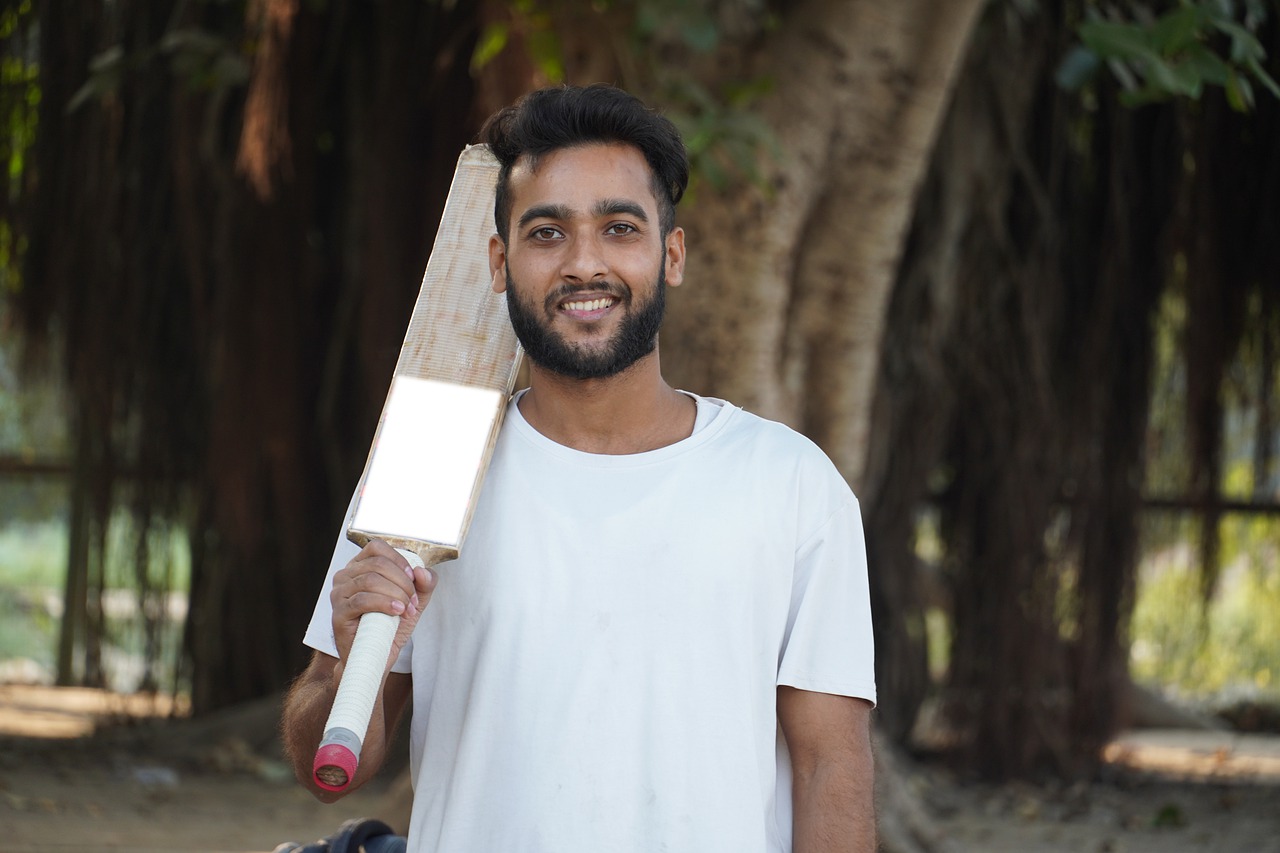 Man Model Smile Cricket Young - Stockfoo / Pixabay