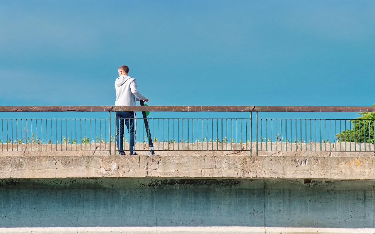 Man Person Boy Young - icsilviu / Pixabay