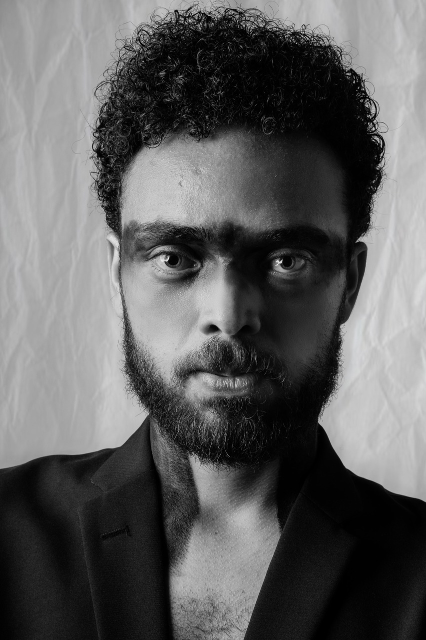 Man Portrait Black And White - icsilviu / Pixabay