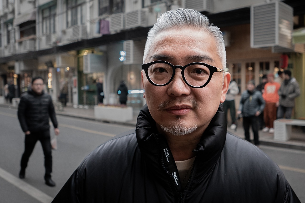 Man Portrait Eyeglasses Eyewear - newtjitsu / Pixabay