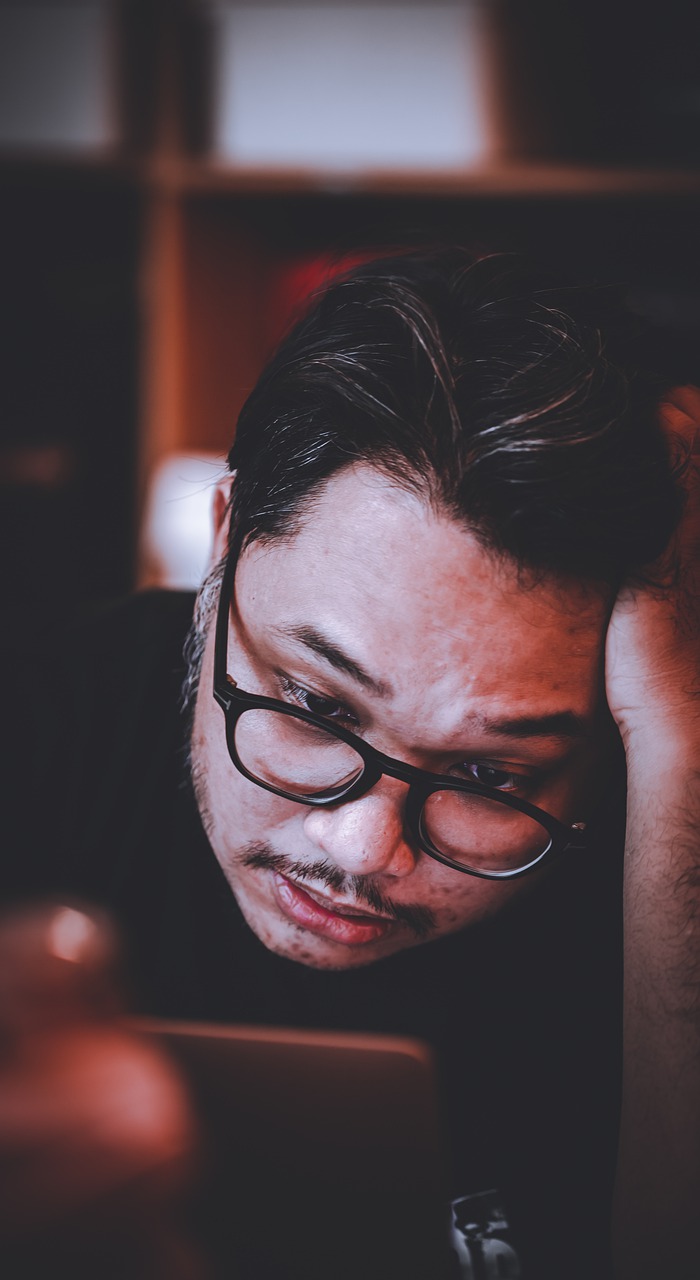 Man Sad Together Work Eyeglasses - PillyNG / Pixabay