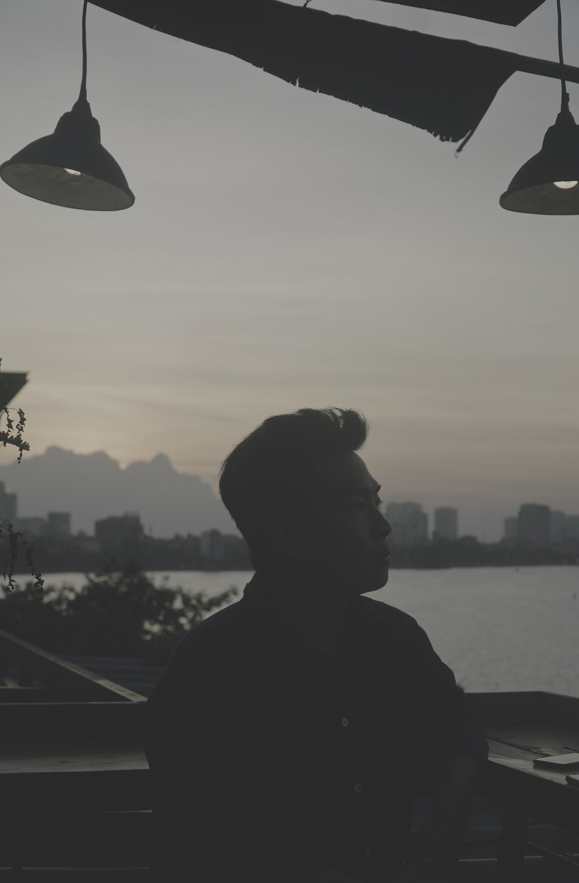 Man Silhouette Model Balcony View  - Cacsh / Pixabay