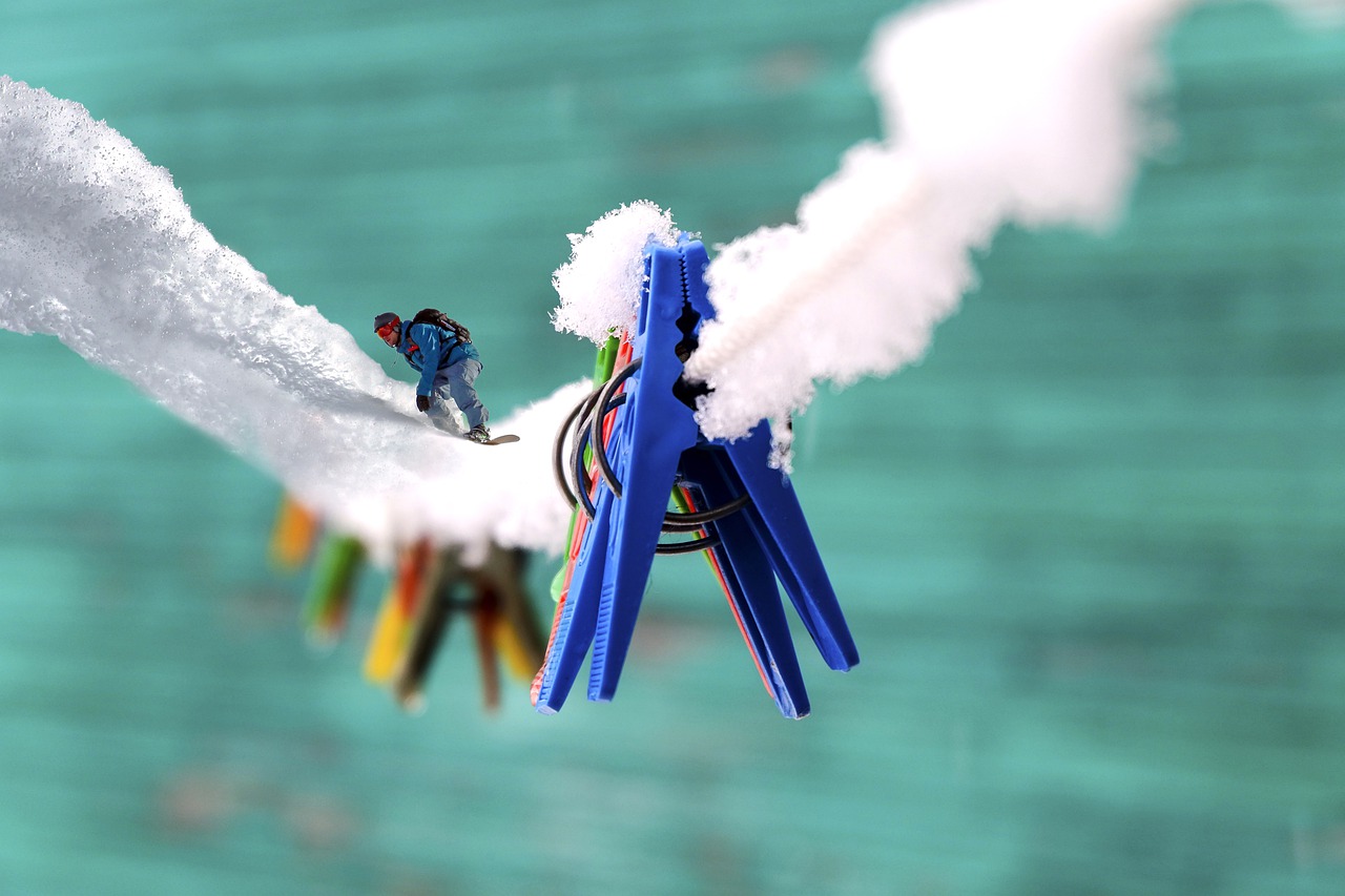 Man Snowboarding Snowboard Snow  - rottonara / Pixabay