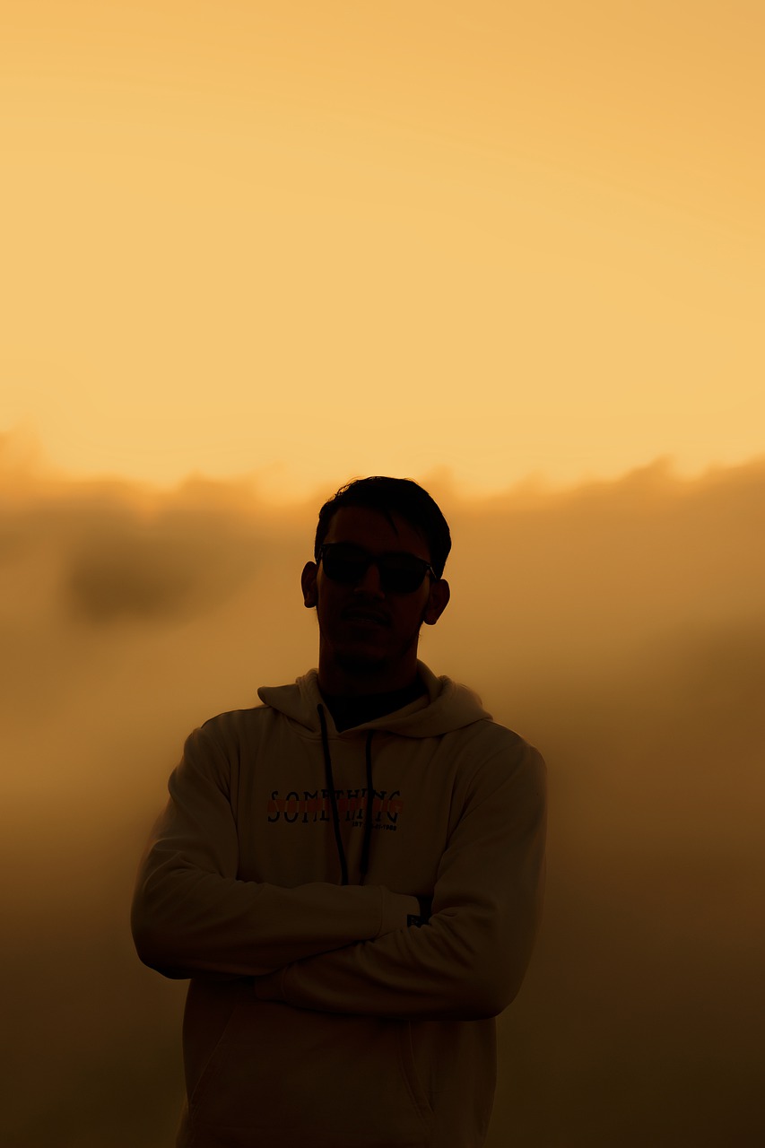 Man Sunset Outdoors Travel Pose  - titouhwayne / Pixabay