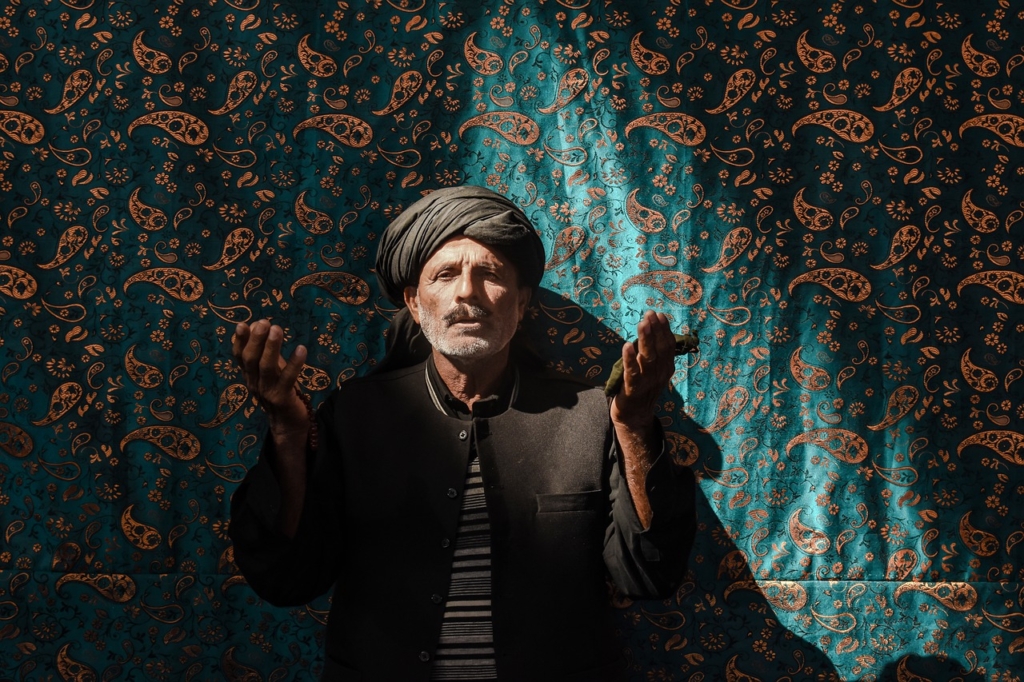Man Turban Pray Old Man Worship  - Javad_esmaeili / Pixabay