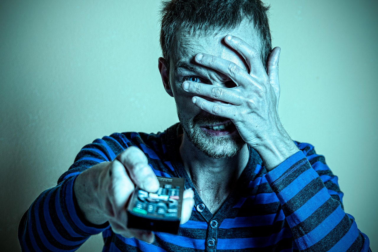 Man Tv Watching Remote Watching Tv  - Sammy-Williams / Pixabay