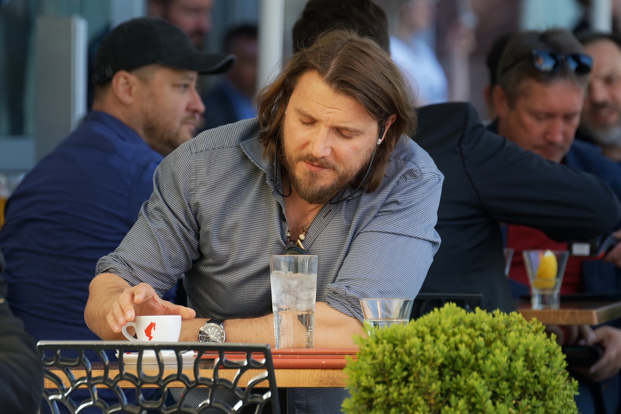 Man Young Beard Care Table - Surprising_Shots / Pixabay