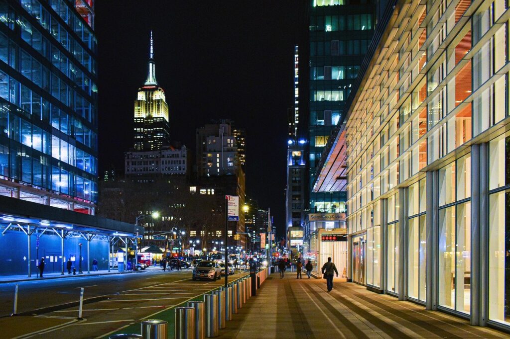 Manhattan New York Street Lights  - marekr / Pixabay