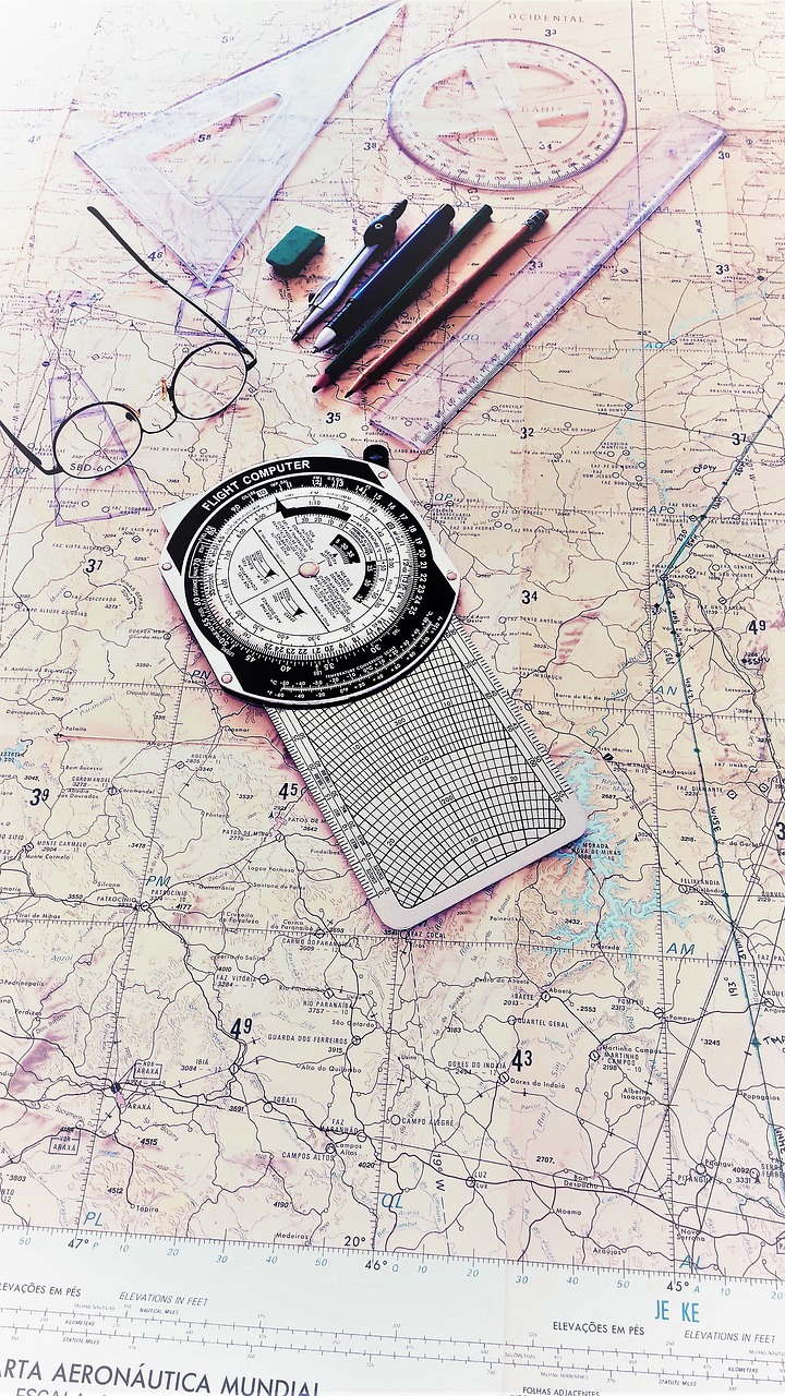 Map Flight Plane Airplane Aircraft - cmtelealteixeira / Pixabay