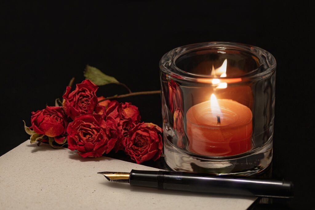 Marker Pen Filler Candle  - Myriams-Fotos / Pixabay