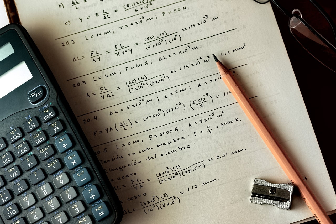Math Numbers Number Counting  - MarandaP / Pixabay