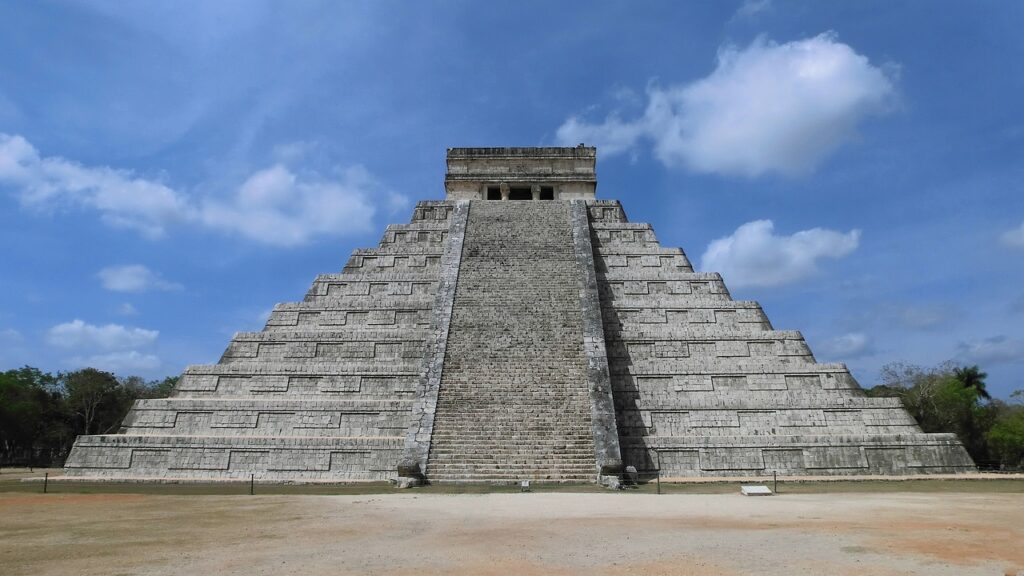 Maya Pyramid Mexico Chichen Itza  - Robiator / Pixabay