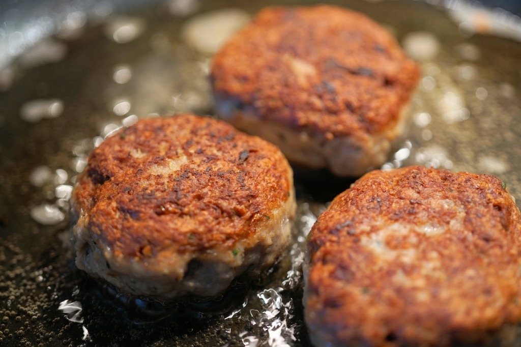 Meatballs Meat Rissole Minced Meat  - webandi / Pixabay