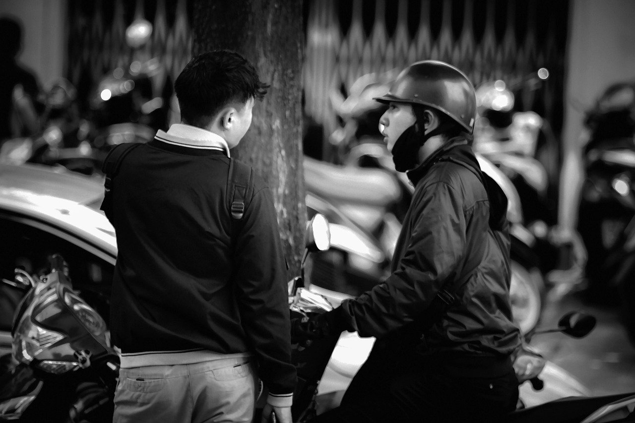 Meet Up Meet Companion Transaction  - harpenz / Pixabay