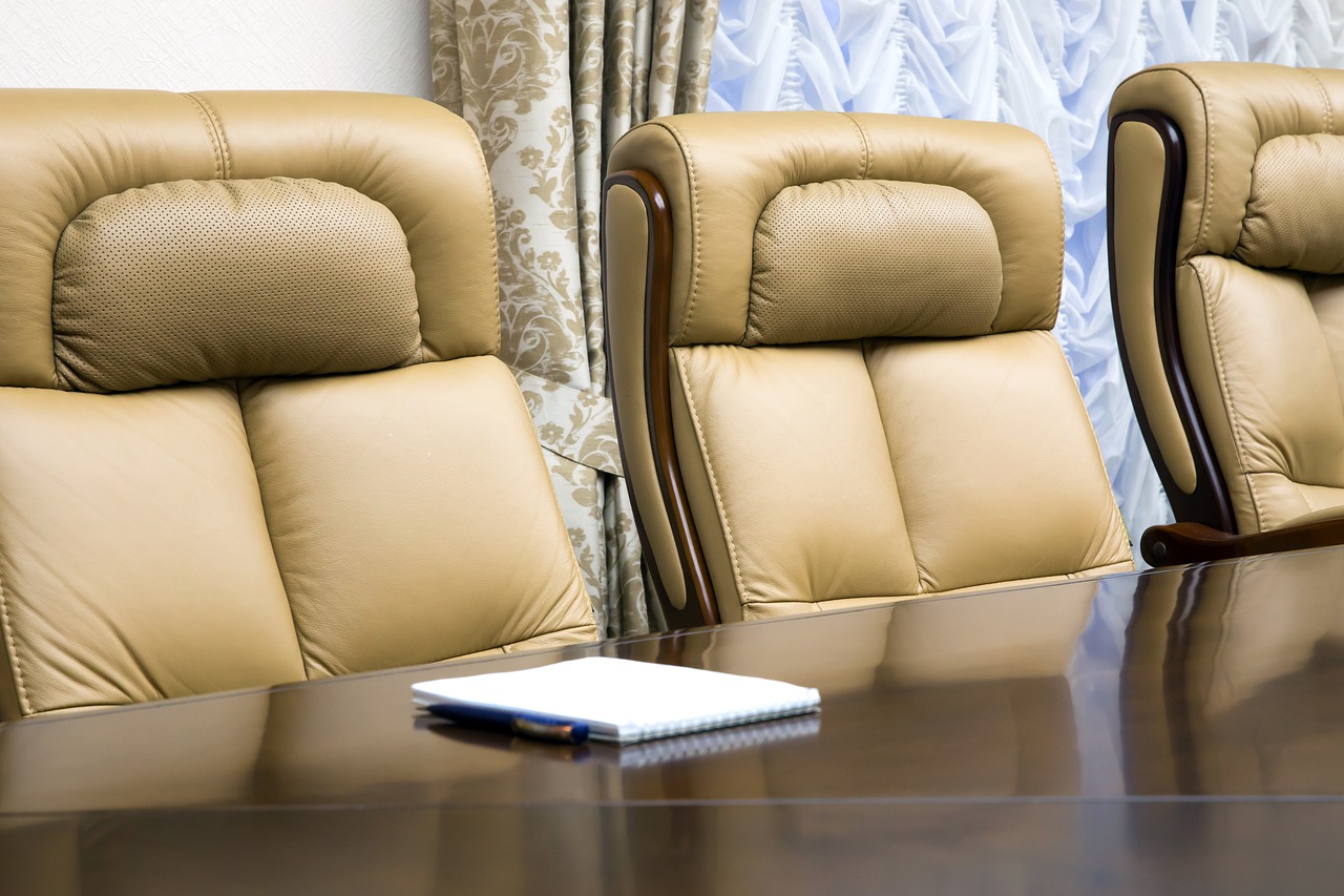 Meeting Chairs Business - Mariakray / Pixabay
