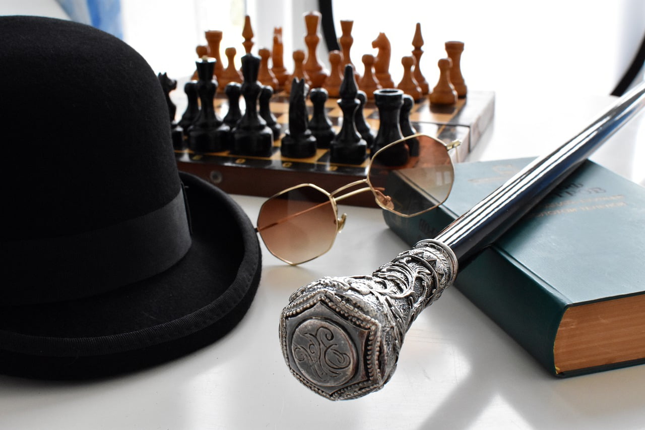Men Accessories Chess Book  - Irenna86 / Pixabay