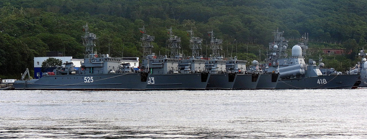 Military Ships Dreadnoughts - zzkonst / Pixabay