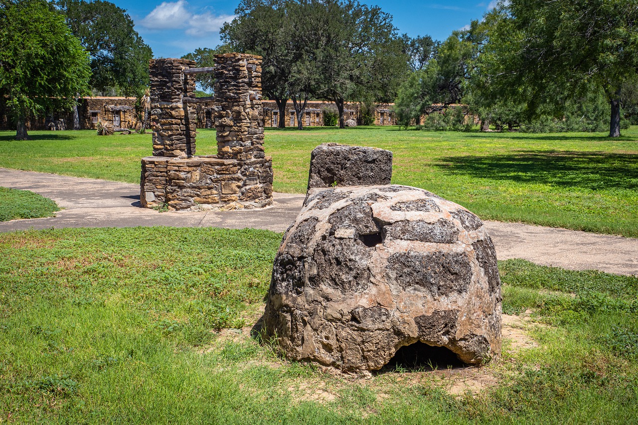 Mission San Jose Oven Well Outdoors - SamuelStone / Pixabay