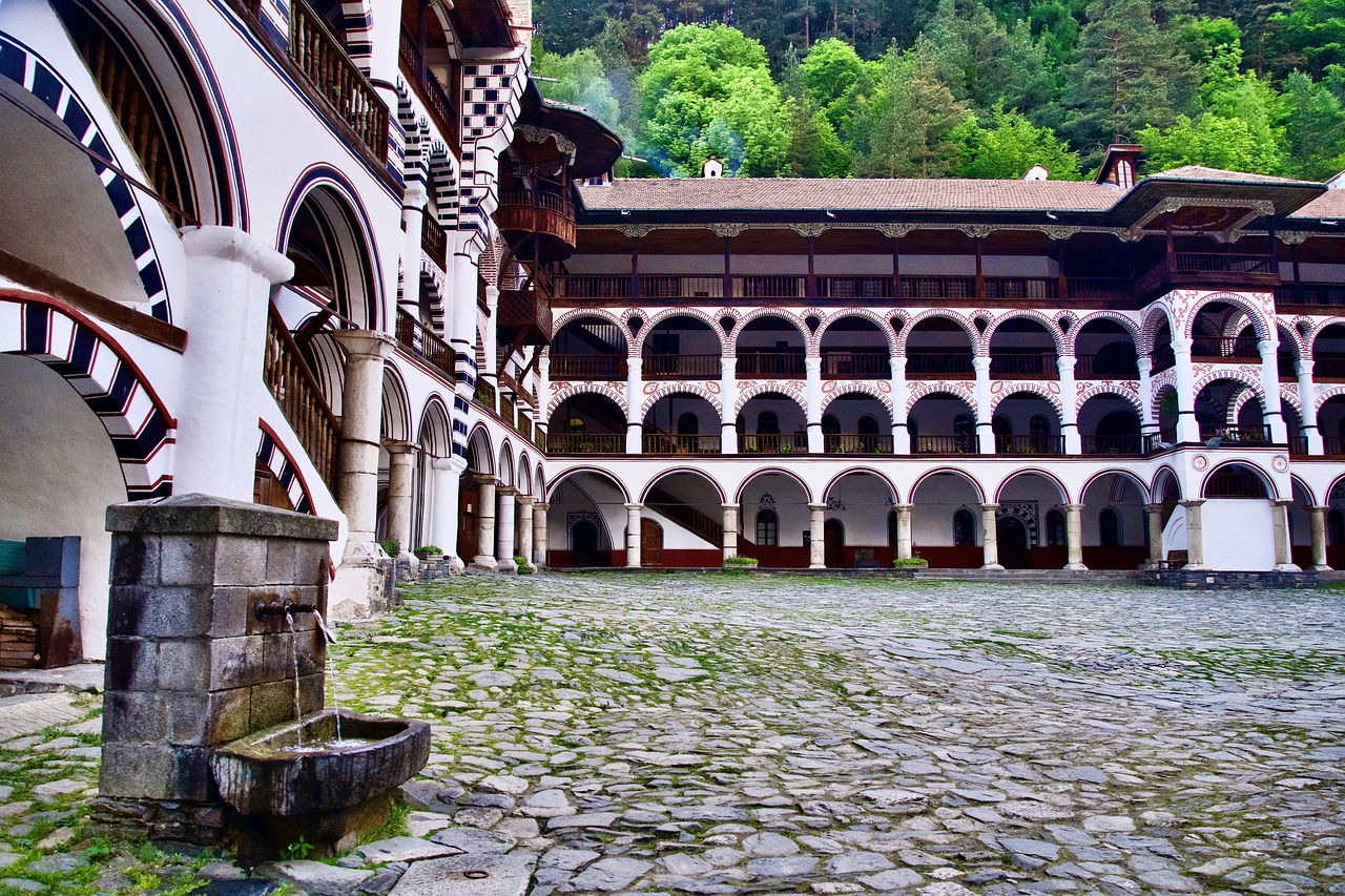 Monastery Rica Bulgaria Arches - MemoryCatcher / Pixabay