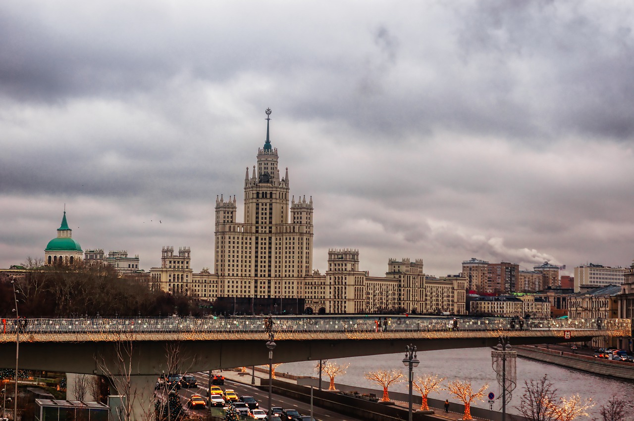 Moscow Russia City River Bridge - Purgin_Alexandr / Pixabay
