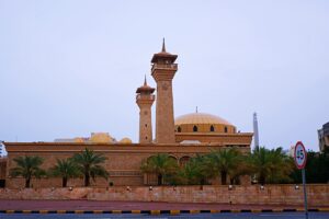Mosque Pray Prayer Islam Ramadan  - hutomohutomo / Pixabay