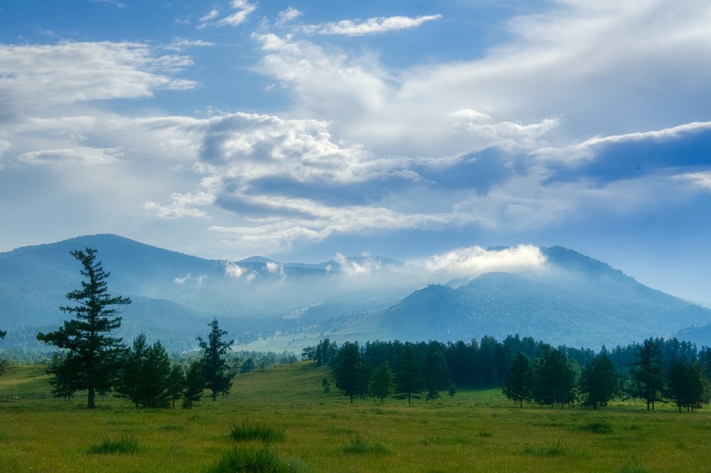 Mountains Forest Sky Nature Russia  - Purgin_Alexandr / Pixabay