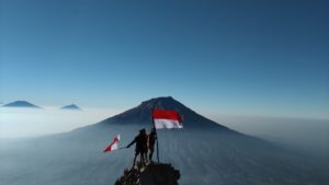 Mountains Indonesia Nature Summit  - idri5 / Pixabay