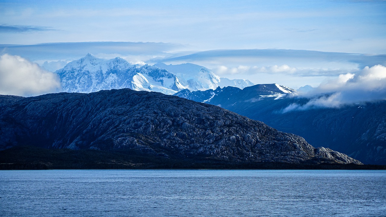 Mountains Snow Mountains Fjord - ohanovdmitry / Pixabay