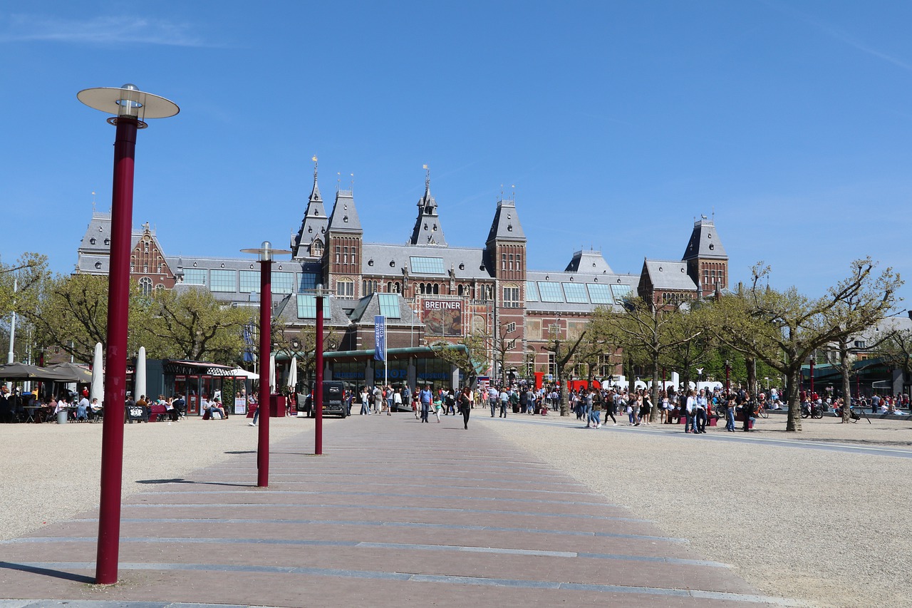 Museum Square Amsterdam Netherlands  - Swaasfotografie / Pixabay