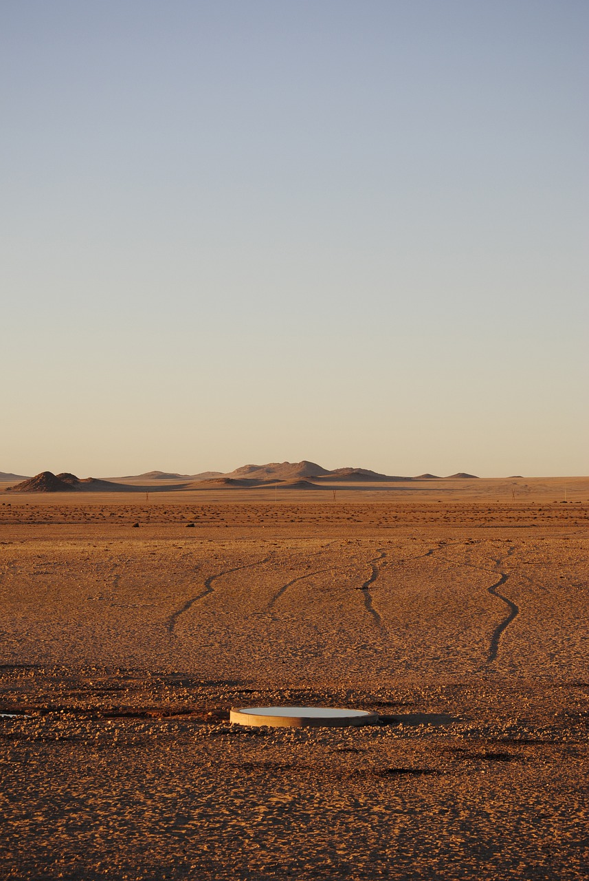 Namibia Desert Landscape Dry Sand - vernadutoitart / Pixabay