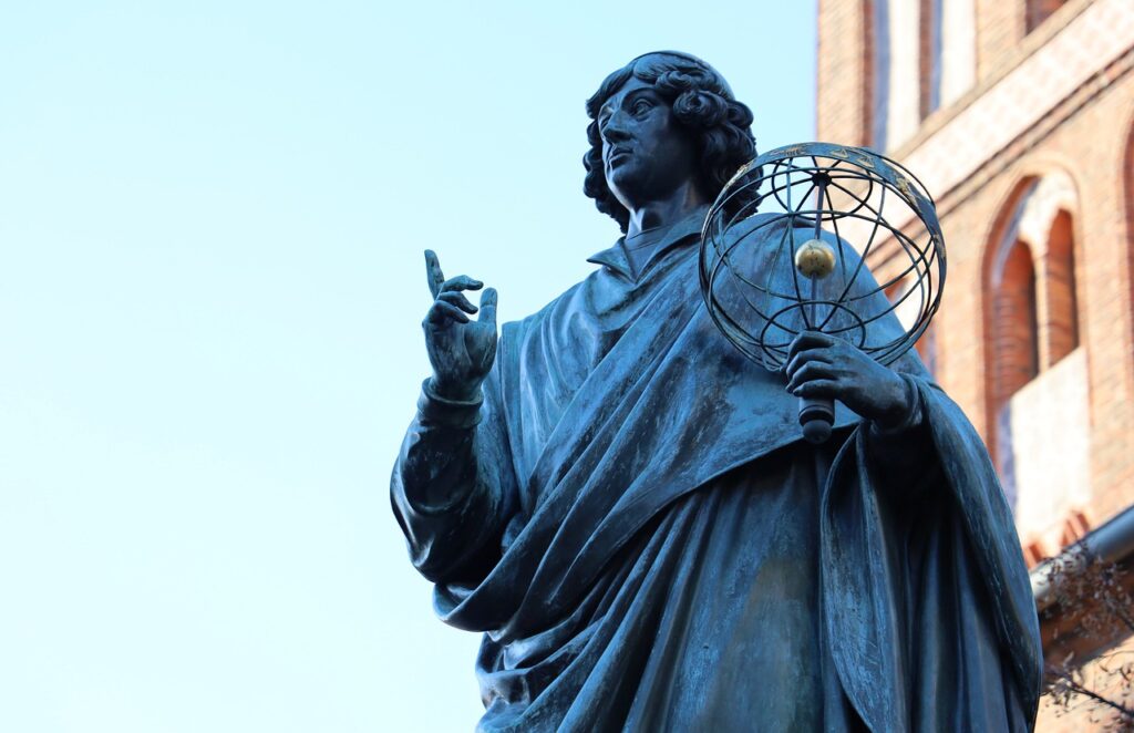 Nicholas Copernicus Toru%C% Monument  - Mateusz_foto / Pixabay