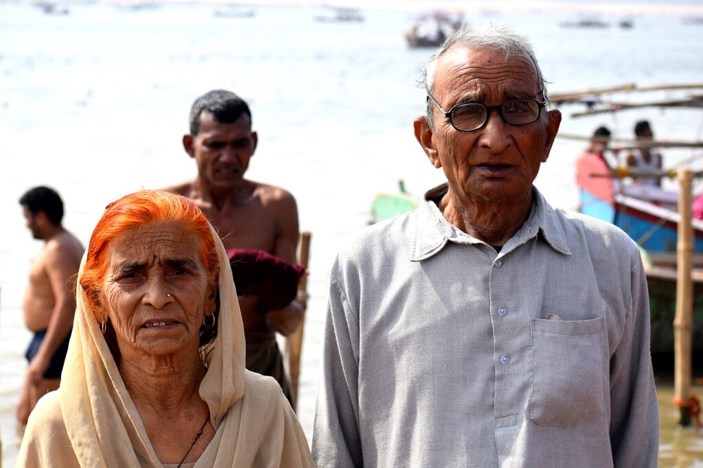 Old Couple Elderly People  - balouriarajesh / Pixabay