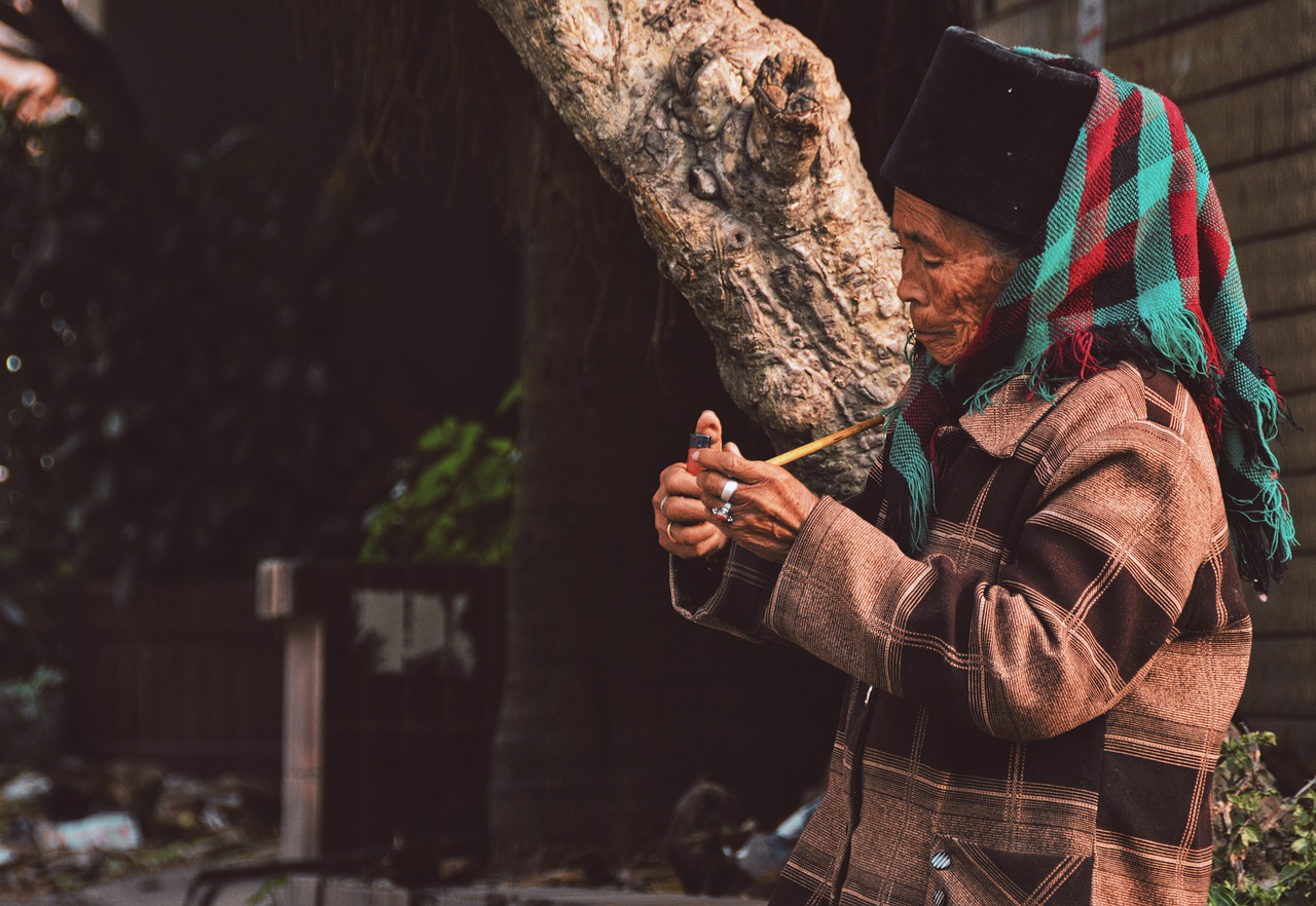 Old Man Indigenous Portrait - Monicaday / Pixabay