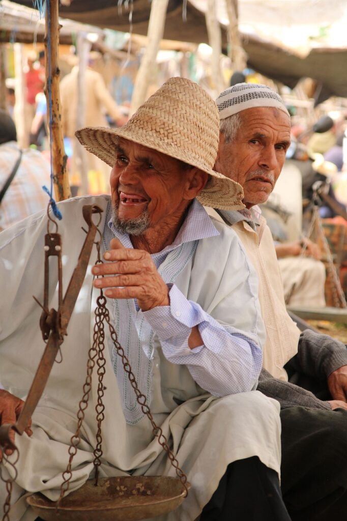Old Men Hat Market Moroccan People  - fjmeulbroek / Pixabay