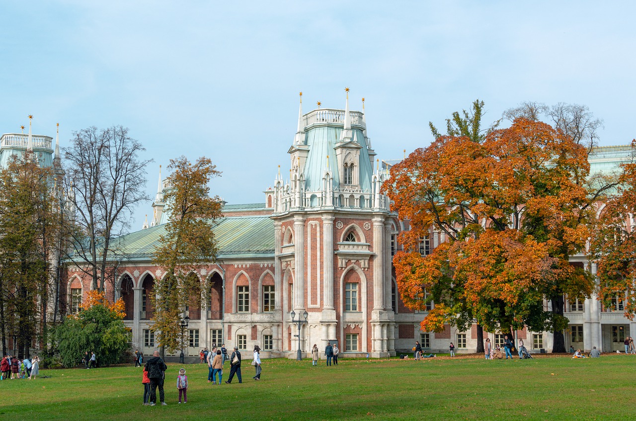 Palace Park Museum Monument Castle  - AKuptsova / Pixabay